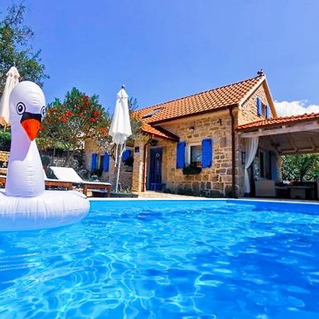 Holiday Home Toma Puljane Kültér fotó
