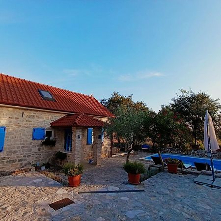 Holiday Home Toma Puljane Kültér fotó