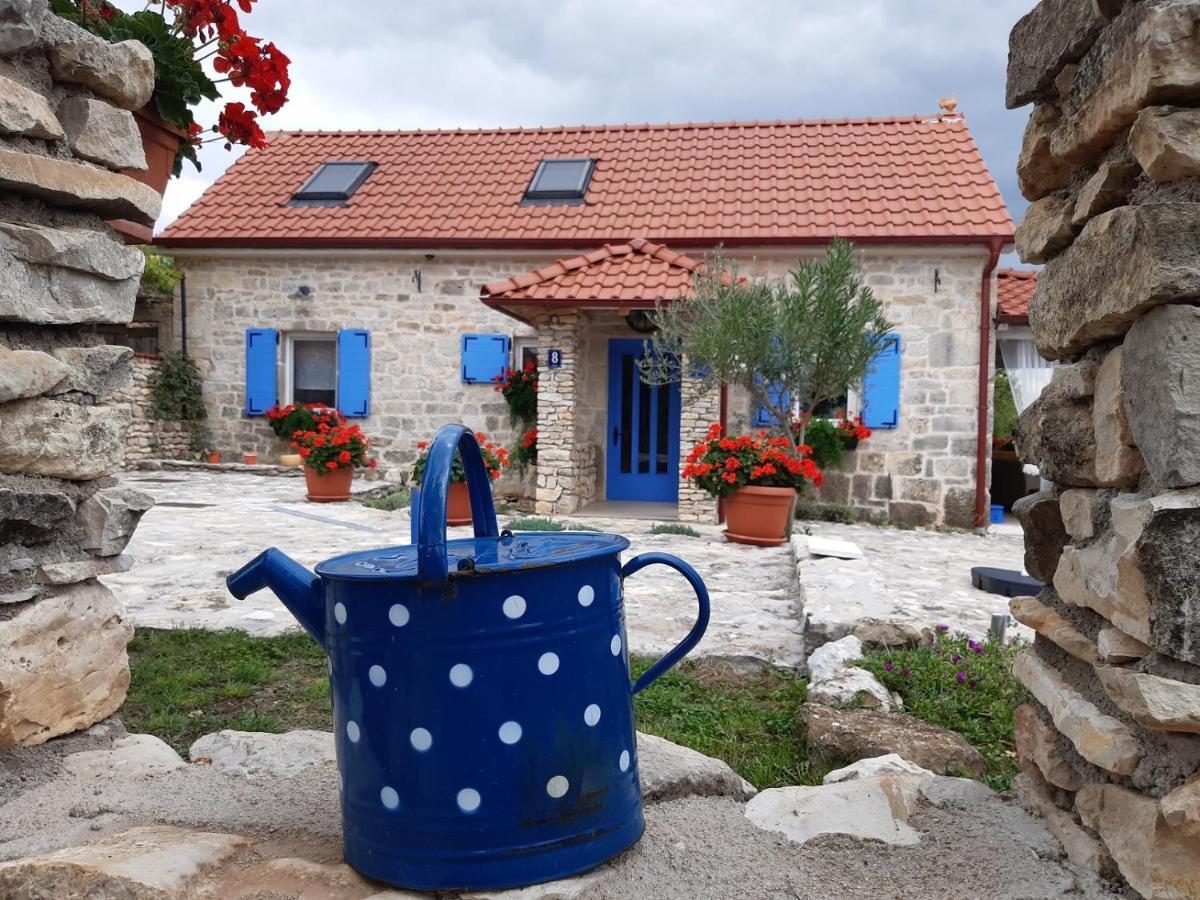 Holiday Home Toma Puljane Kültér fotó
